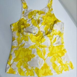 Banana republic womens top sleeves less size 6 NWT